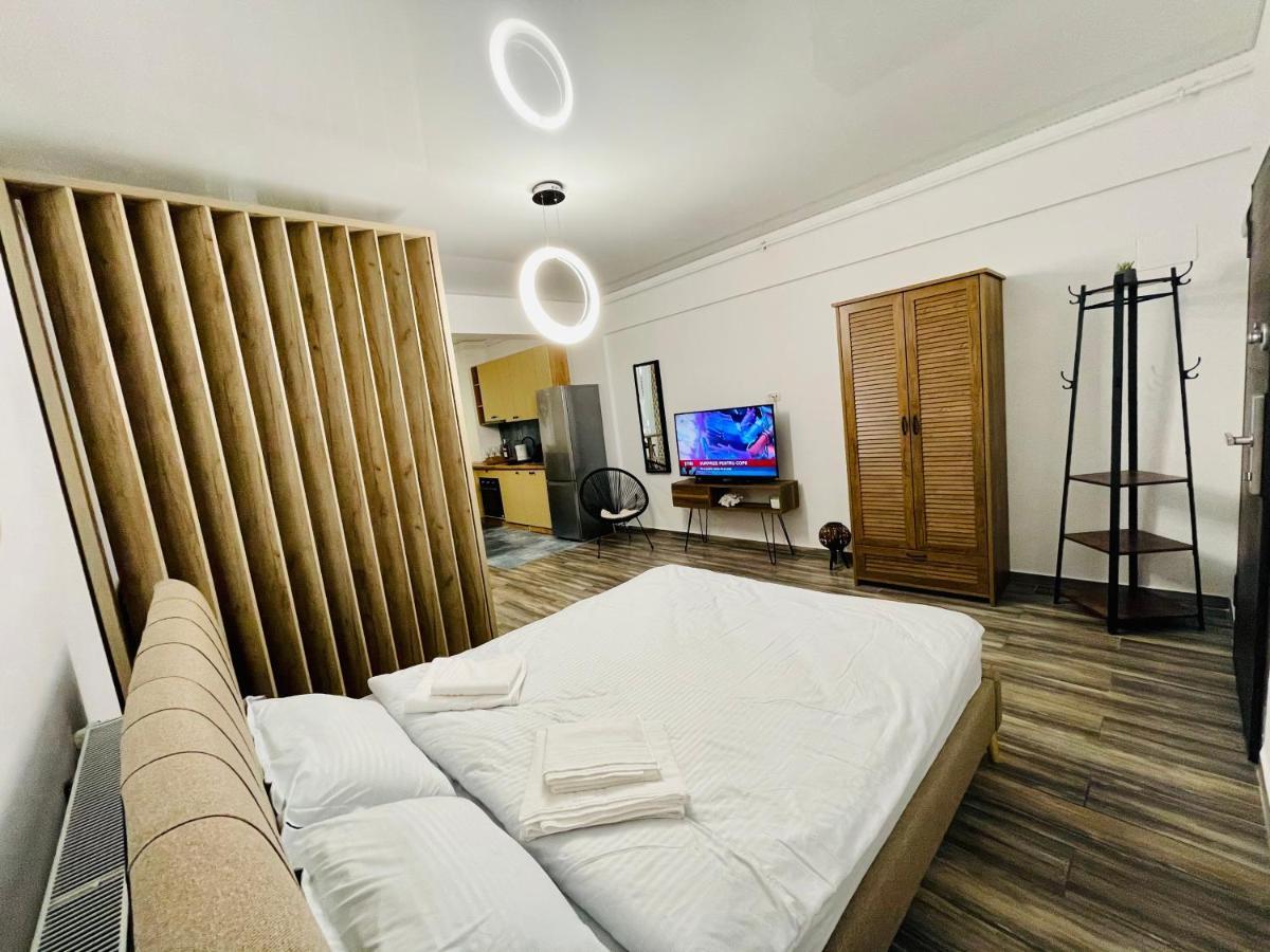 Ferienwohnung Luxury Studio - Maison 103 - Stefan Building Complex Năvodari Exterior foto